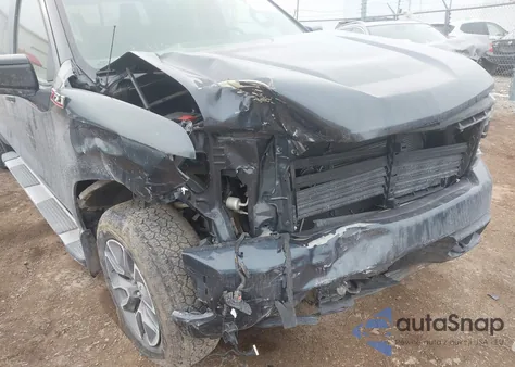 2021 Chevrolet Silverado 1500 4Wd Short Bed Rst z USA, uszkodzony, nr VIN 1GCUYEED8MZ348620